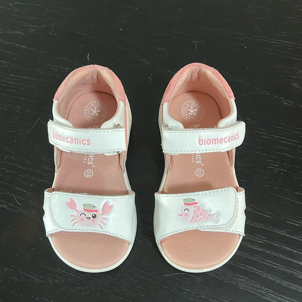 Biomecanics toddler shoes sizer 7